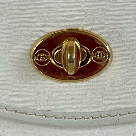 Gucci GG Supreme Vintage White Leather Canvas Crossbody Bag - Picture 2 of 15